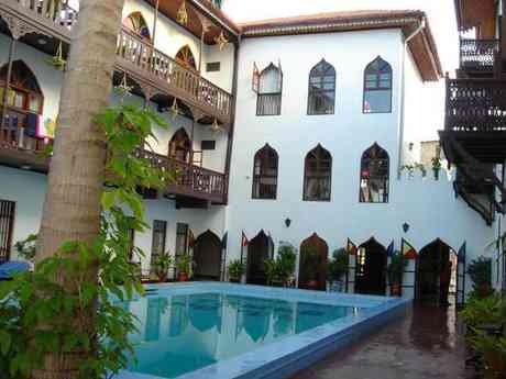 Tembo House Hotel